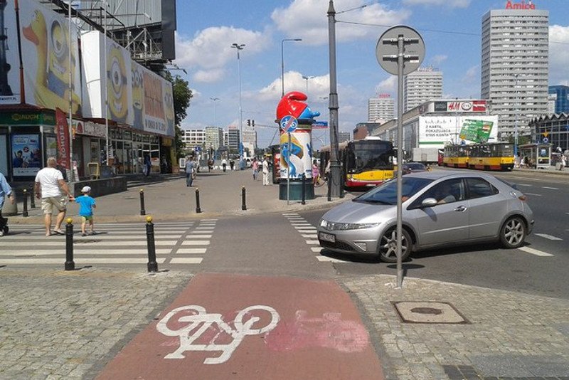 Do wypadku doszło na chodniku