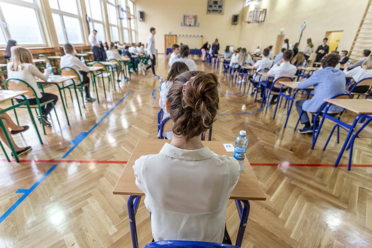 Pytanie na egzaminie zaskoczyło uczniów. Polonistka: "Tego nie było w informatorze"