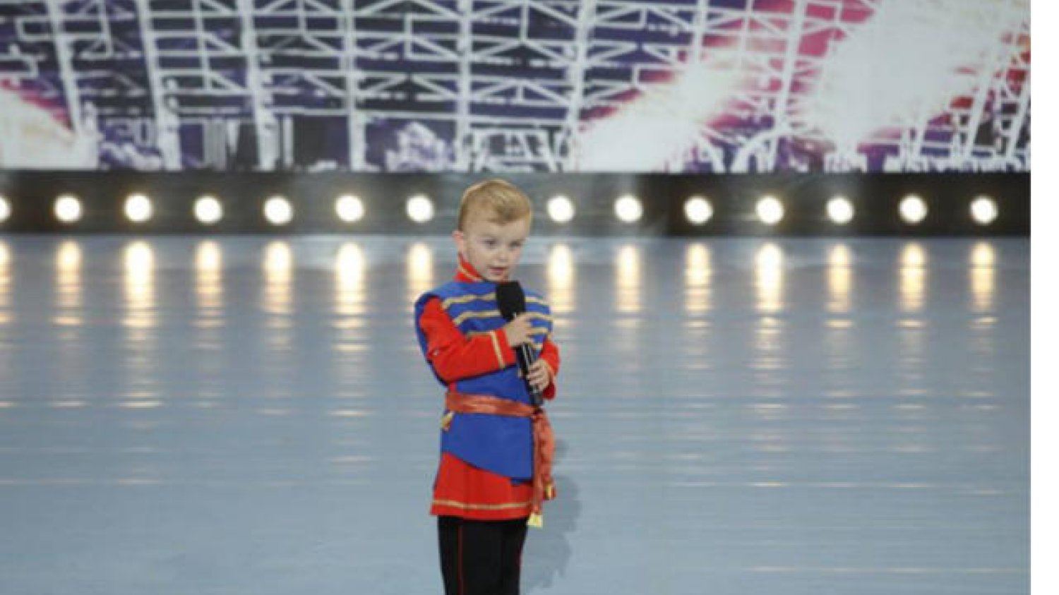 Coraz częściej dzieci z mikrofonem można spotkać na scenie