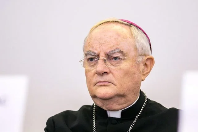 Arcybiskup Henryk Hoser znany jest ze swoich kontrowersyjnych wypowiedzi