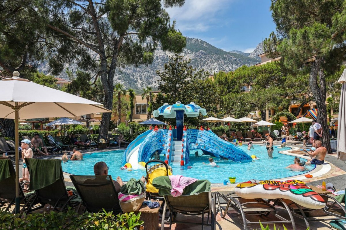 All inclusive to raj dla ignorantów. "Poza hotel nosa nie wyściubią i im nie wstyd"