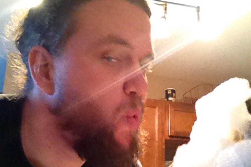 Mąż wysłał żonie kilka zdjęć i został bohaterem internetu.