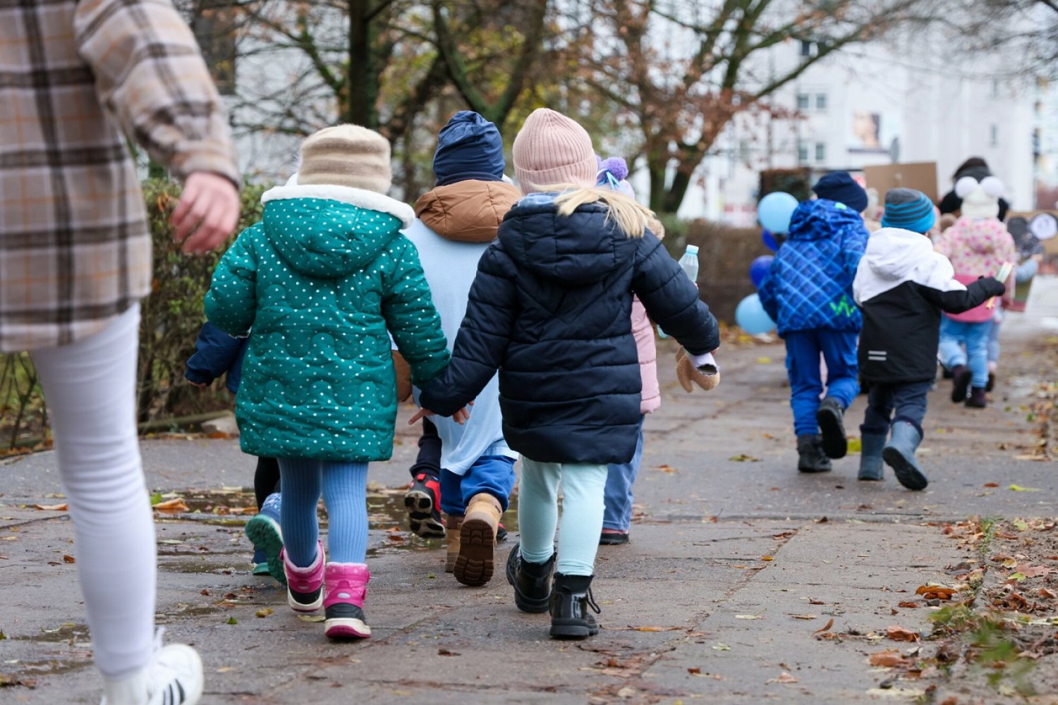 Zachowanie rodziców pozostawia wiele do życzenia.
