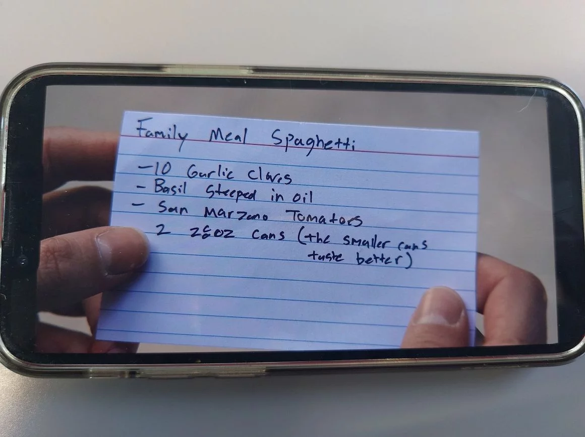Family Meal Spaghetti - przepis na makaron z The Bear, serialu na Disney+