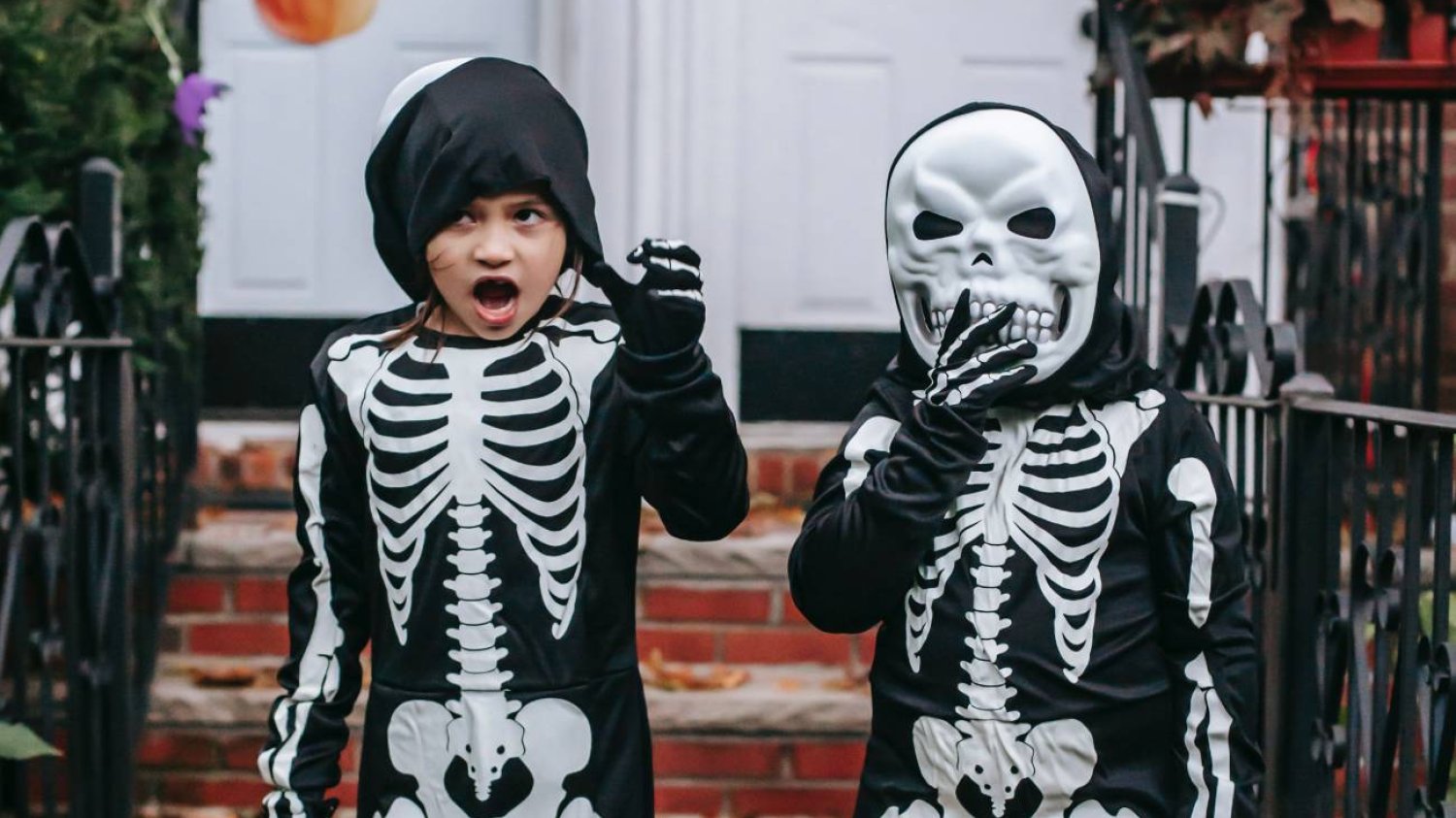święto zmarłych, Wszystkich świętych, dzień zaduszny, halloween, święta w kościele, radosne święta, zabawy na halloween, impreza tematyczna, impreza na halloween