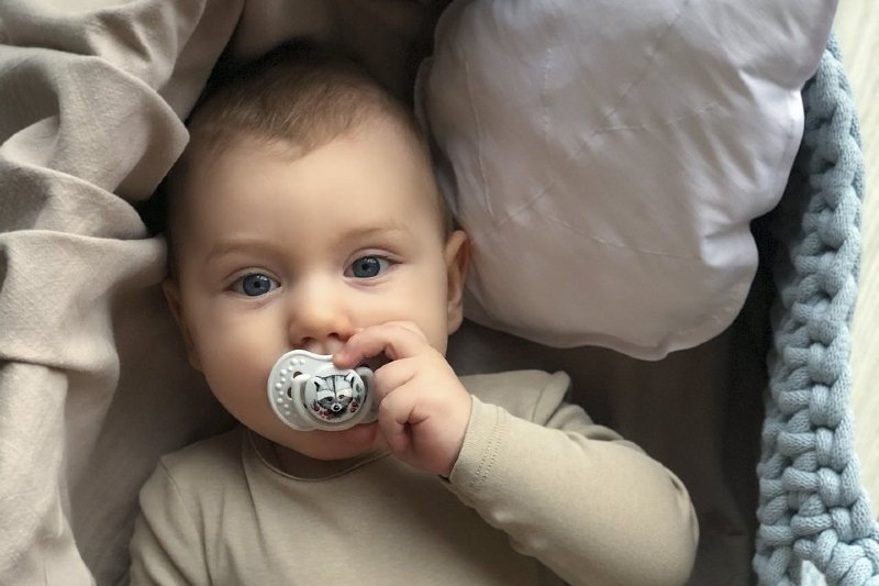 Ssanie ma fundamentalne znaczenie dla prawidłowego rozwoju dziecka. Na tę potrzebę odpowiada dynamiczny smoczek uspokajający LOVI z nowej kolekcji WILD SOUL. Jest on bezpieczny, bo nie zaburza odruchu ssania i naturalnego rozwoju mowy i zgryzu