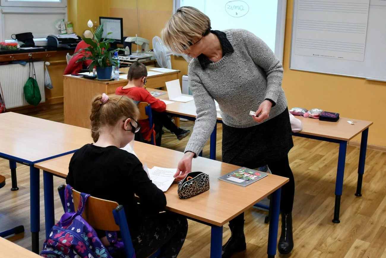 nauczanie obcokrajowców, szkoła dla uchodźców, dzieci nie znają polskiego, nauka w szkole, nauka w przedszkolu, wojna w Ukrainie