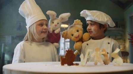 Kadr z filmu "Magiczne święta Kacpra i Emmy"