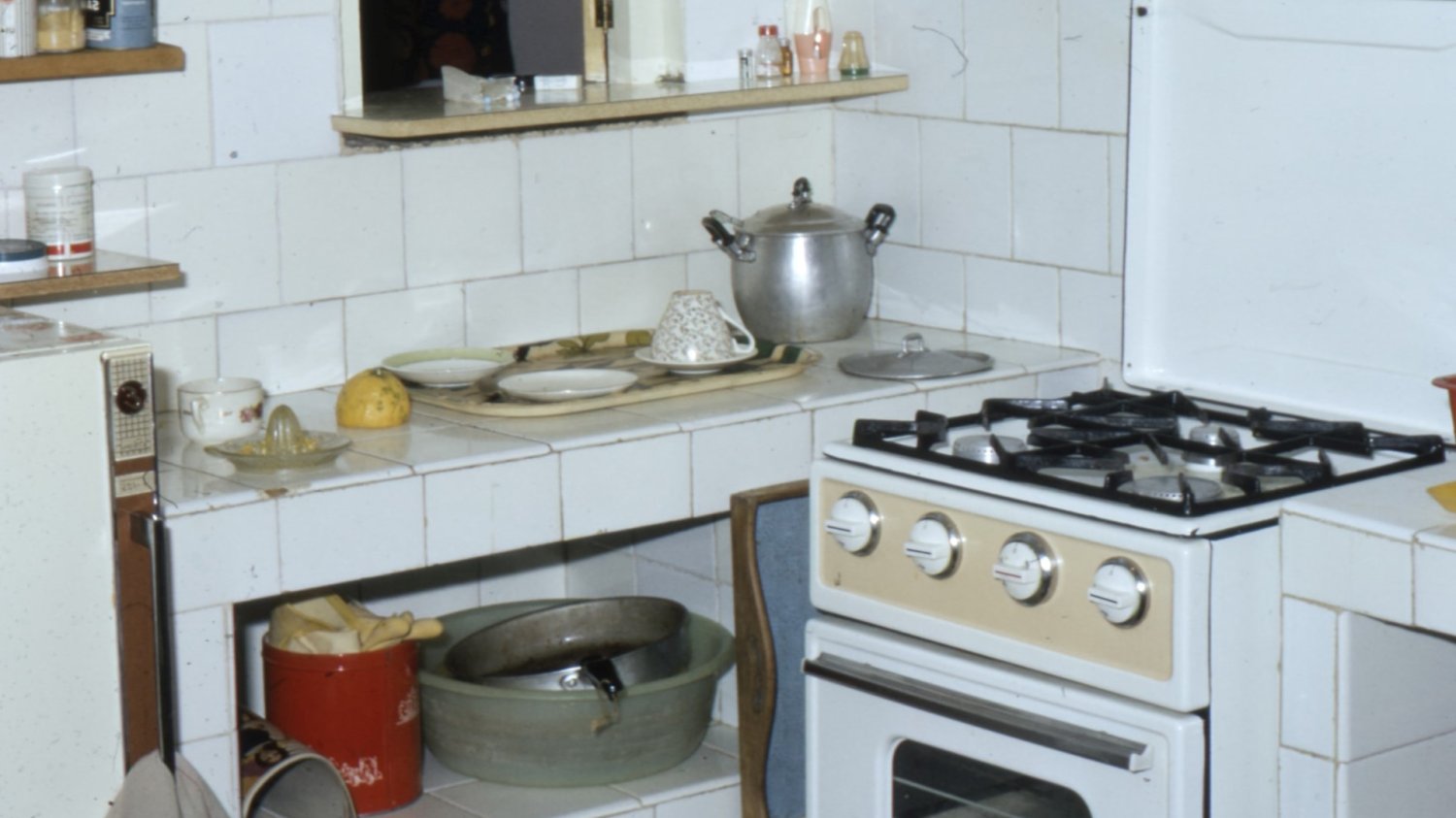 jak wyczyścić palniki w kuchence gazowej, jedzenie wykipiało na kuchenkę, palnik w kuchence gazowej nie działa.