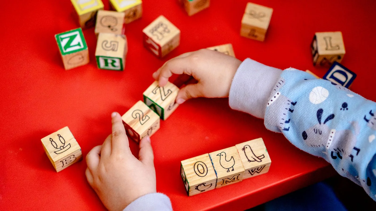 Karmienie piersią a objawy ADHD. Badanie 37 tys. dzieci z Norwegii pokazuje związek, ale niewielki