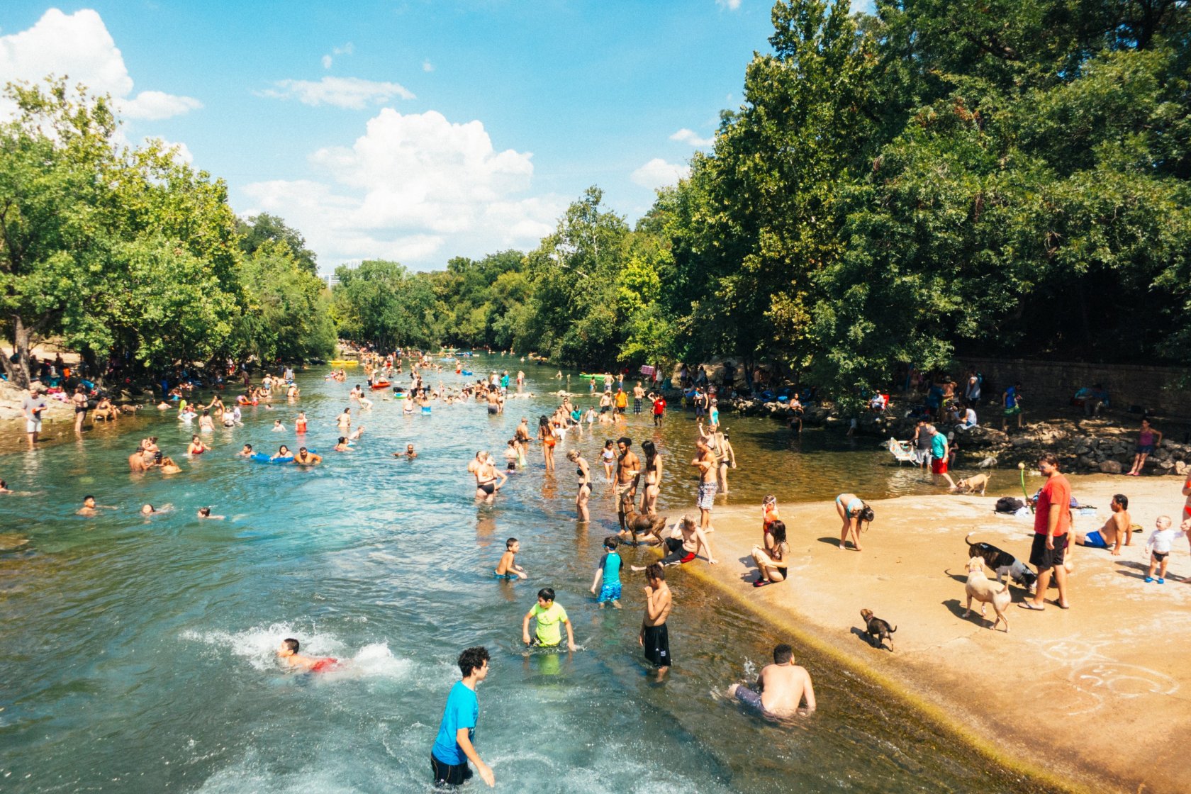 Co zrobić, gdy na 12-latkę w bikini reaguje mężczyzna?