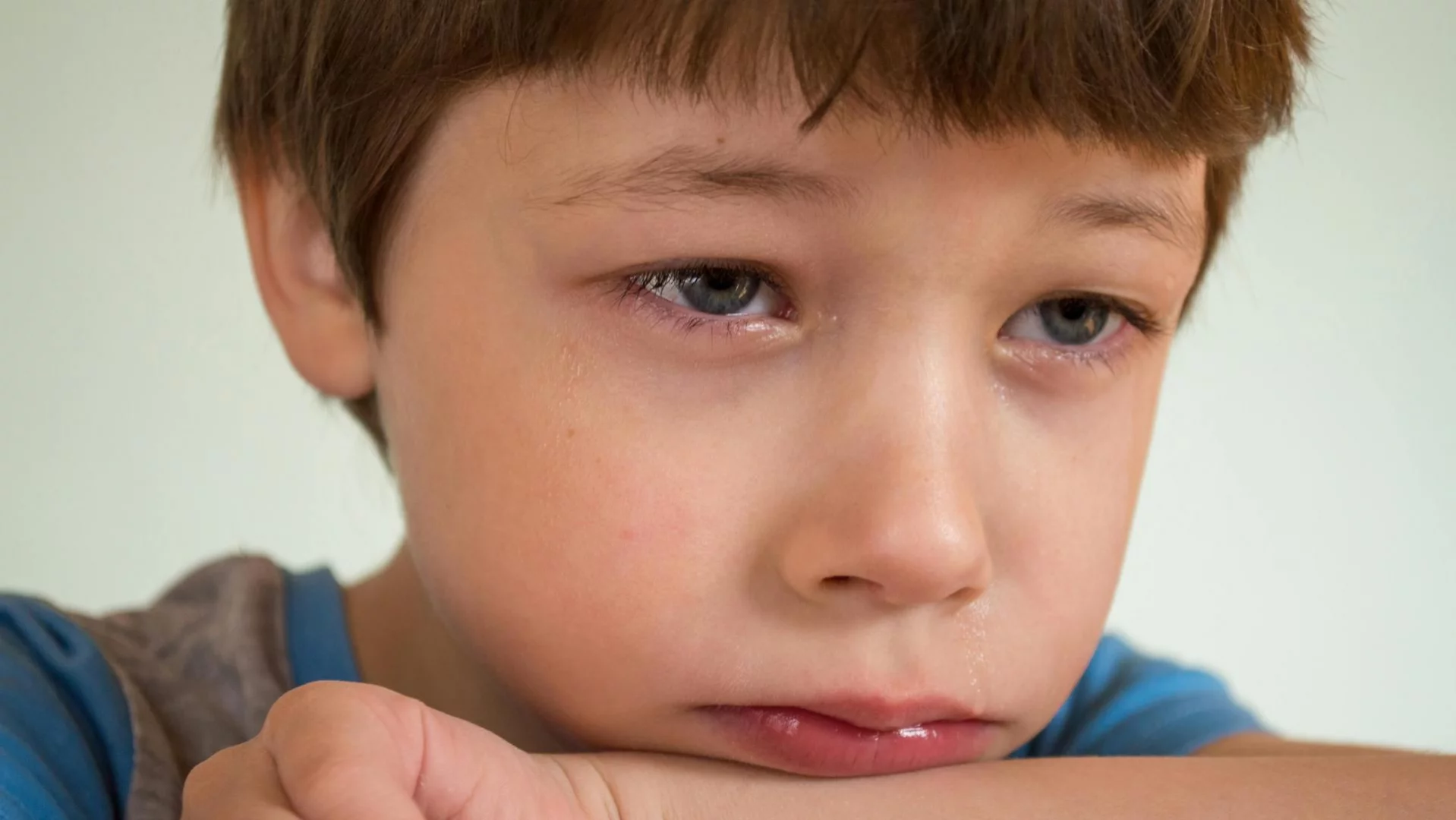 Lawina depresji i lęków wśród dzieci. Ekspert wskazuje, gdzie naprawdę leży problem