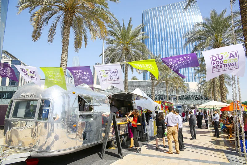 Dubai Food Festival to doroczne święto kulinarne Dubaju, promujące potrawy najróżniejszych kuchni