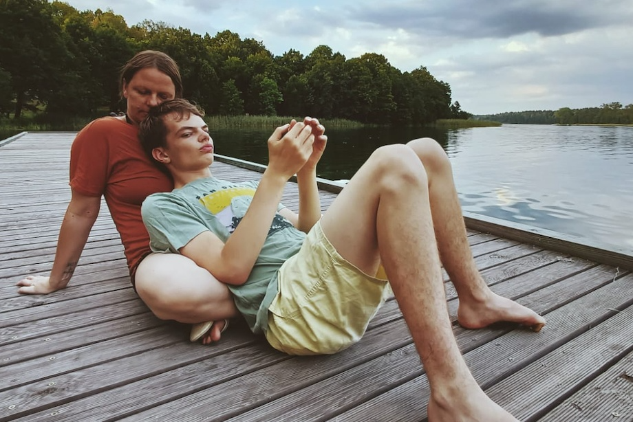 "Nasz syn boi się świata. Jesteśmy cały czas przy nim, mimo iż ma już 19 lat" Oto historia Marcela