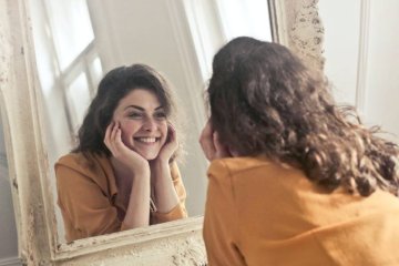 Jak być lubianym? 10 zasad, które pozwolą ci zdobyć sympatię każdego