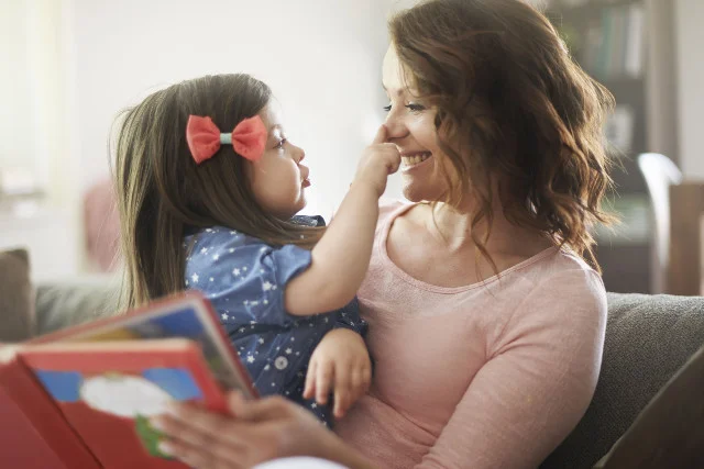 Czy mama ma 30, czy 35 - dla dziecka to nie ma znaczenia, ale jak się okazuje, dla kobiecego umysłu już tak.