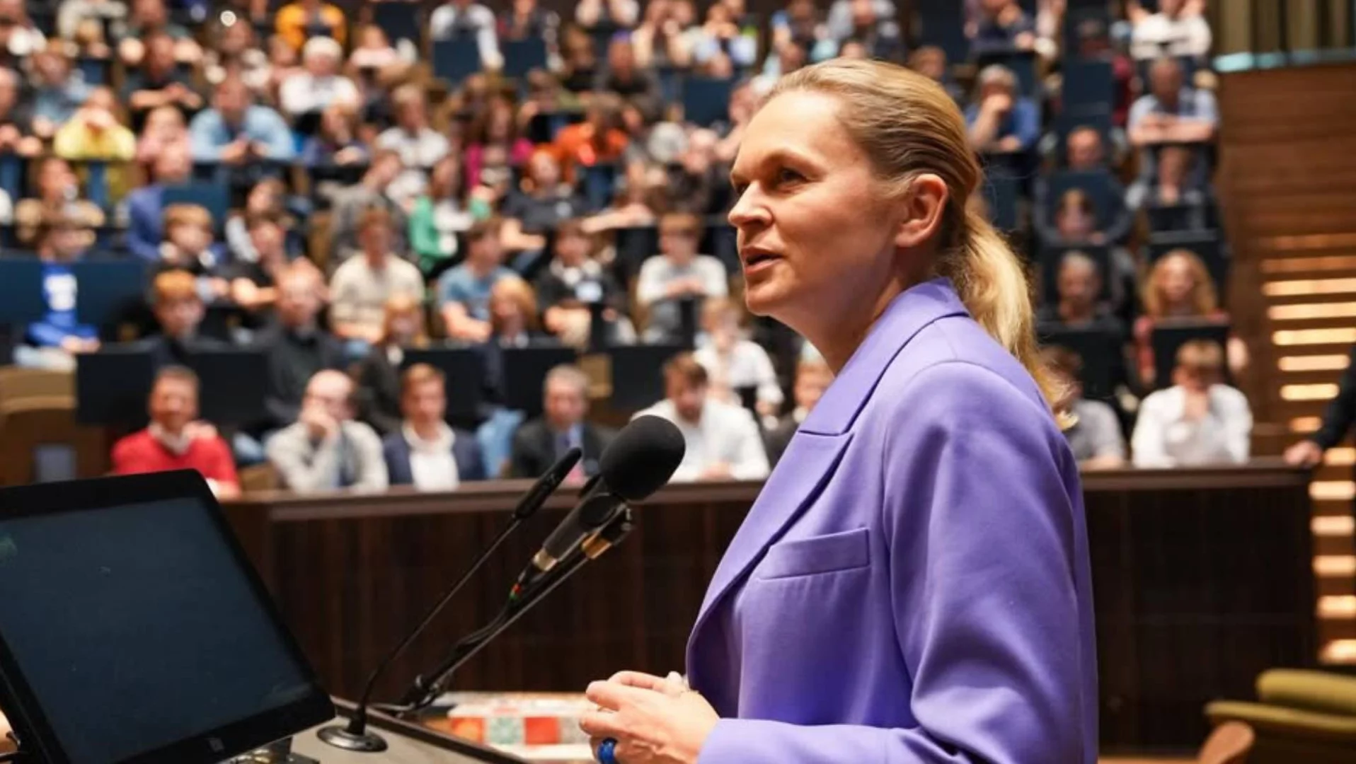 Arcybiskup Jędraszewski uderzył w Nowacką. "Chce się zrobić z naszej młodzieży to samo, co Hitler"