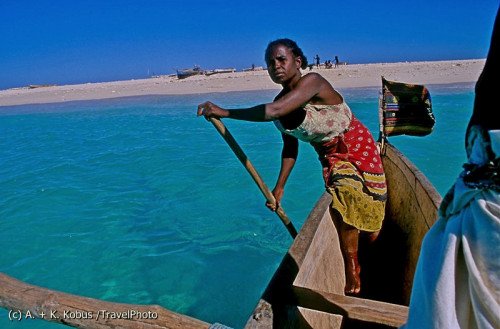 Kobieta z ludu Vezo na Madagaskarze. Podział ról jest tam konieczny, by społeczność morskich nomadów przetrwała. W naszym świecie onaleźć się we właściwej roli jest coraz trudniej.