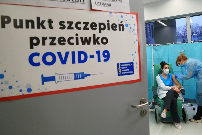 Rozpoczną się badania kliniczne dla kobiet w ciąży. Dowiemy się, czy szczepionka przeciwko COVID-19 jest dla nich bezpieczna