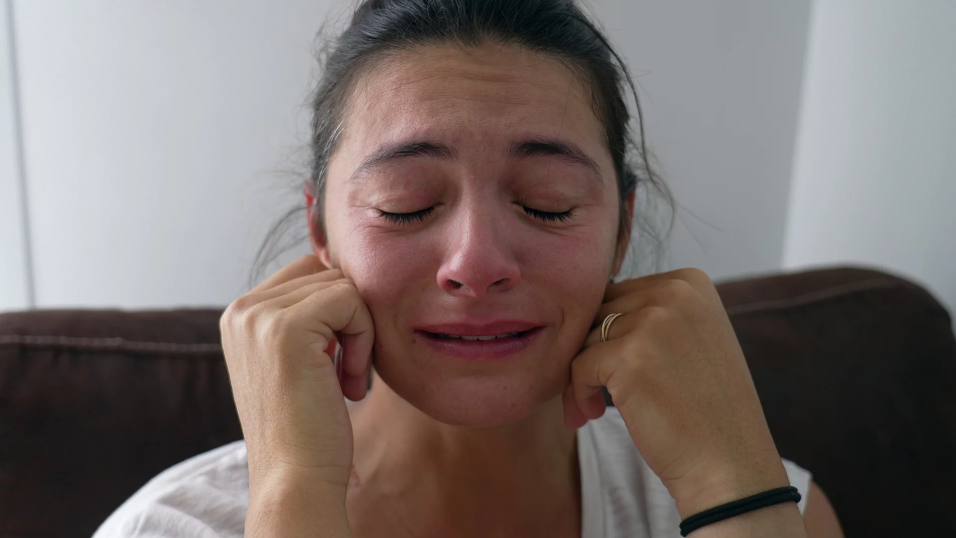 kobieta płacze kobieta płacze