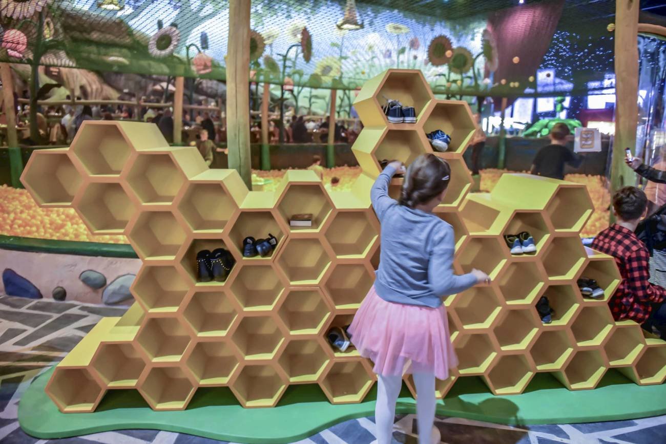 "Zabrałam dzieci do parku rozrywki, po godzinie żałowałam". Dziś wszystko musi być "pod Instagram"