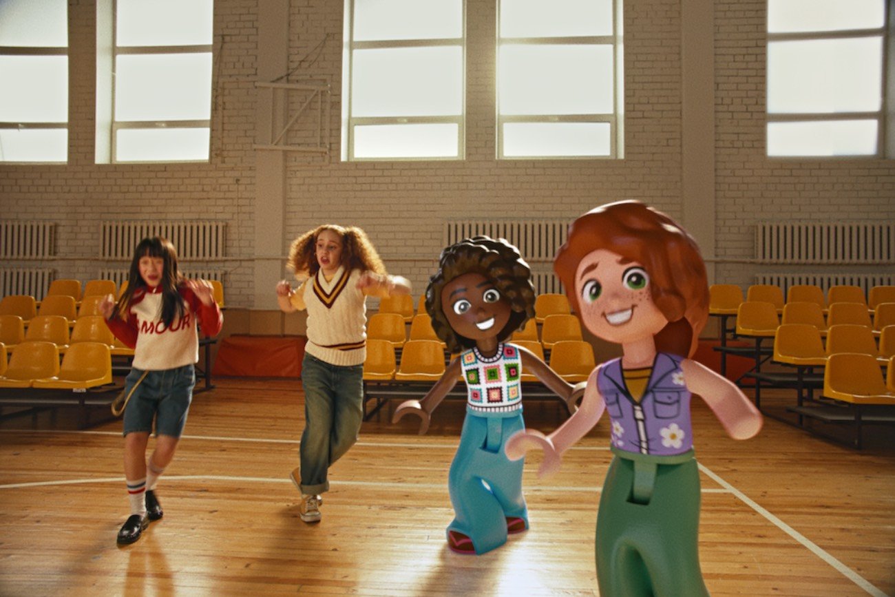 Grupa LEGO i Global Girls Crew inspirują kolejne dziewczyny - nowa odsłona piosenki „It’s Like That”