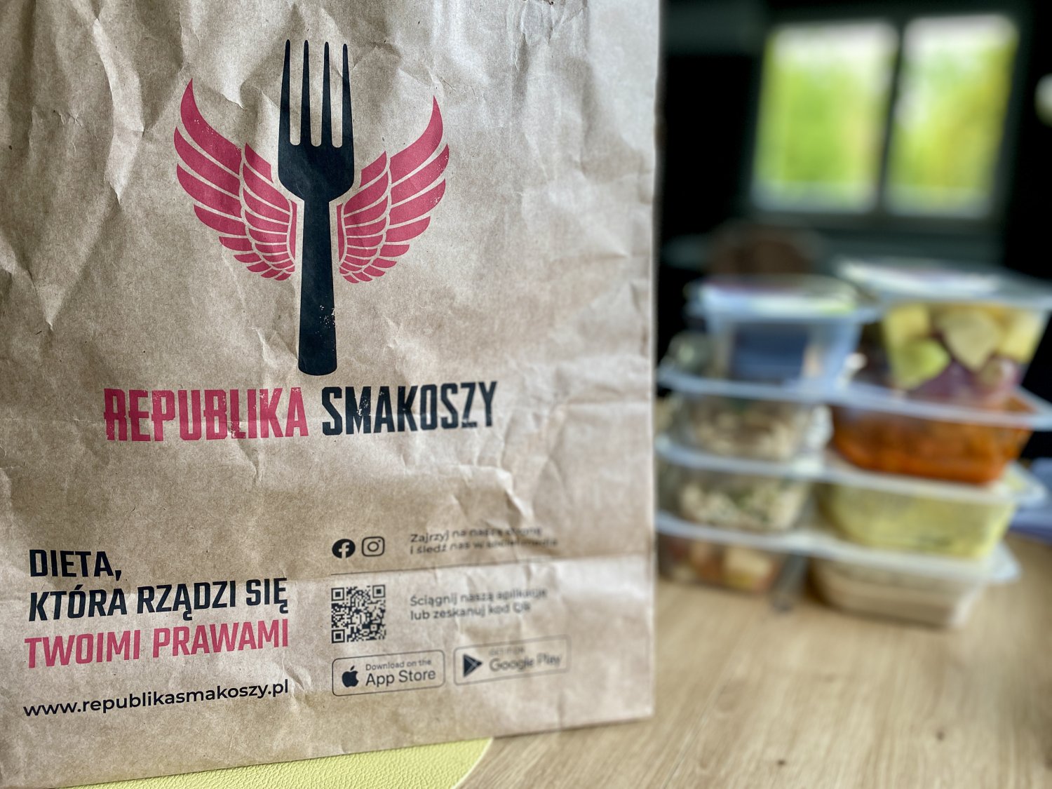 Szukasz idealnego prezentu dla przyszłej mamy? Zapomnij o śpioszkach, chcemy pudełek!