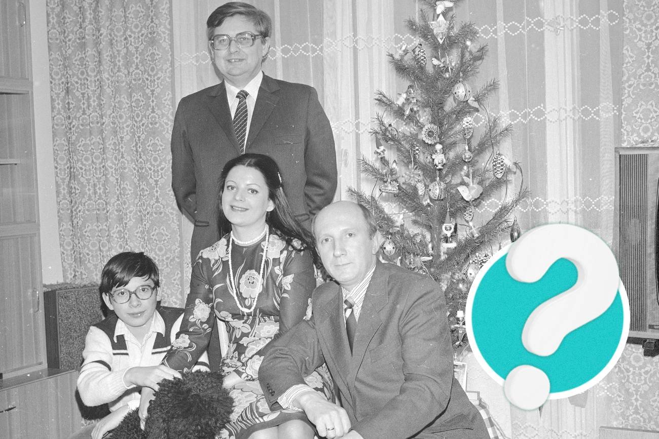 Rodzinne spotkanie wigilijne w latach PRL-u. Rodzinne spotkanie wigilijne w latach PRL-u.