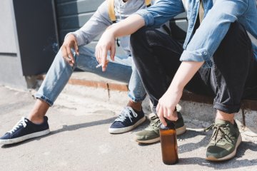 alkohol, młodzież, nastolatki, dzieci