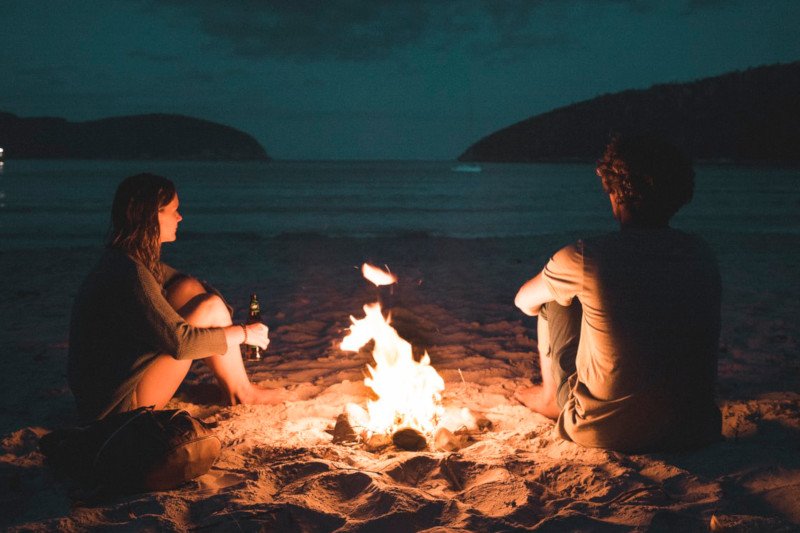 Lato to czas rozstań, złamanych serc, zdrad i różnych perypetii miłosnych. Dlaczego porzucamy swoich partnerów właśnie w wakacje?