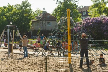 nadopiekuńcza mama, nauka samodzielności, list czytelniczki, plac zaba