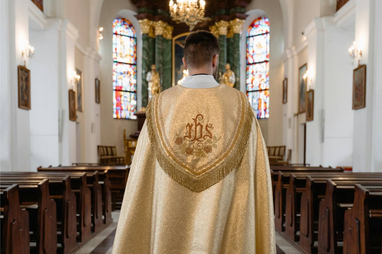 Ksiądz odmówił znajomej ochrzczenia dziecka. Powód oburzył choćby babcie