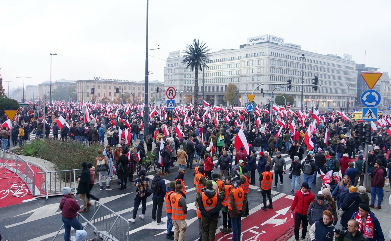 Nie idę z dziećmi na Marsz Niepodległości. To, co słyszę od "prawdziwych" patriotów to żenada