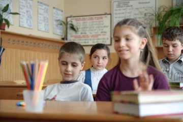 Uczniowie podczas lekcji.