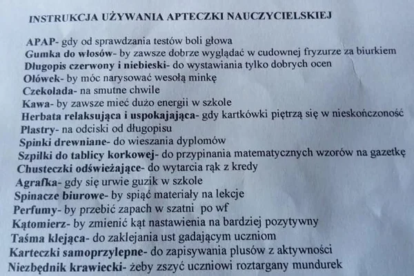 W "nauczycielskiej apteczce"znajdowały się najróżniejsze przybory