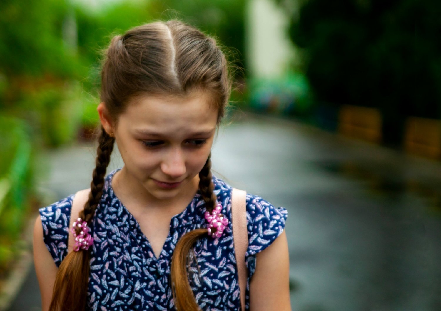 "Mam dwa domy, więc mieszkam nigdzie". Co czuje nastolatek po rozwodzie?