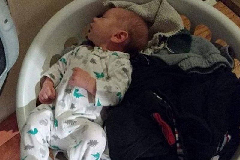 Życie z niemowlakiem jest pełne niespodzianek...