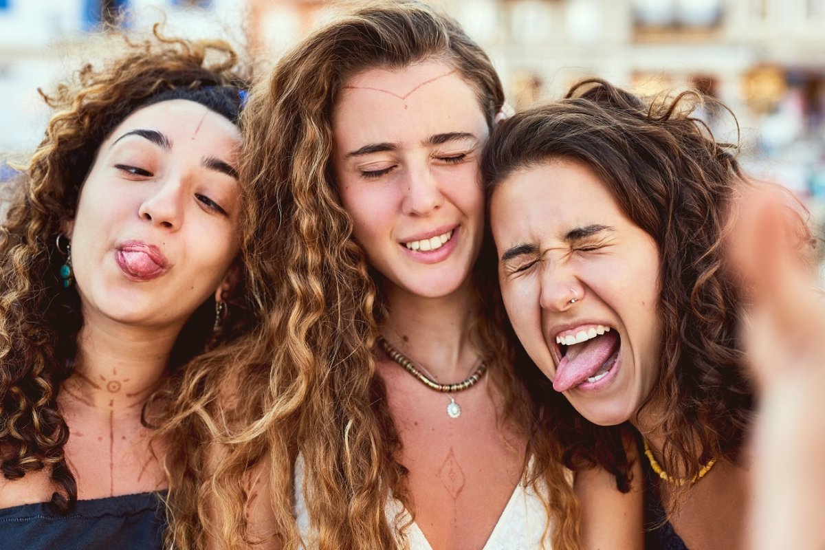 Opiekunka kolonijna: "Zajrzałam do kosmetyczki dziecka i zamarłam. To jakiś kosmos"