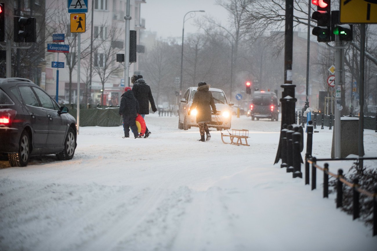 Zamknięcie szkół, a opady śniegu