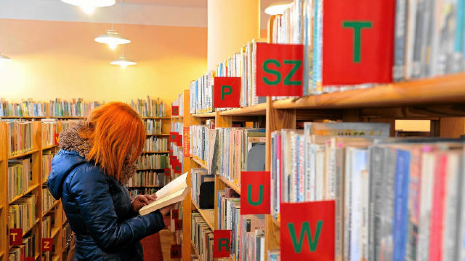 Aż 14 proc. gimnazjalistów w ogóle nie czyta książek - wynika z badań Instytutu Badań Edukacyjnych