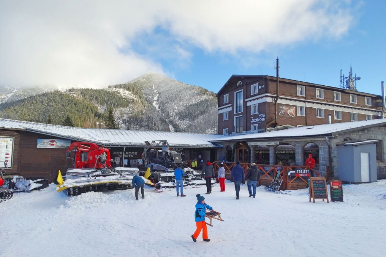 "Wróciłam z ferii zażenowana: Polaka poznasz po wejściu na stołówkę. Tego uczą dzieci"