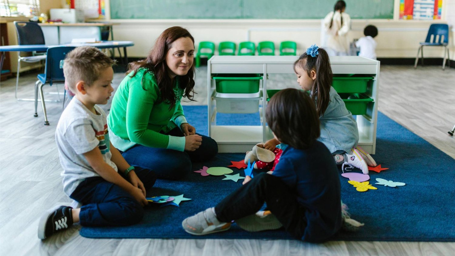 Przedszkola pękają w szwach od 6:00 do 16:00, bo "nie ma wyboru". Rodzice mają żal do nauczycieli