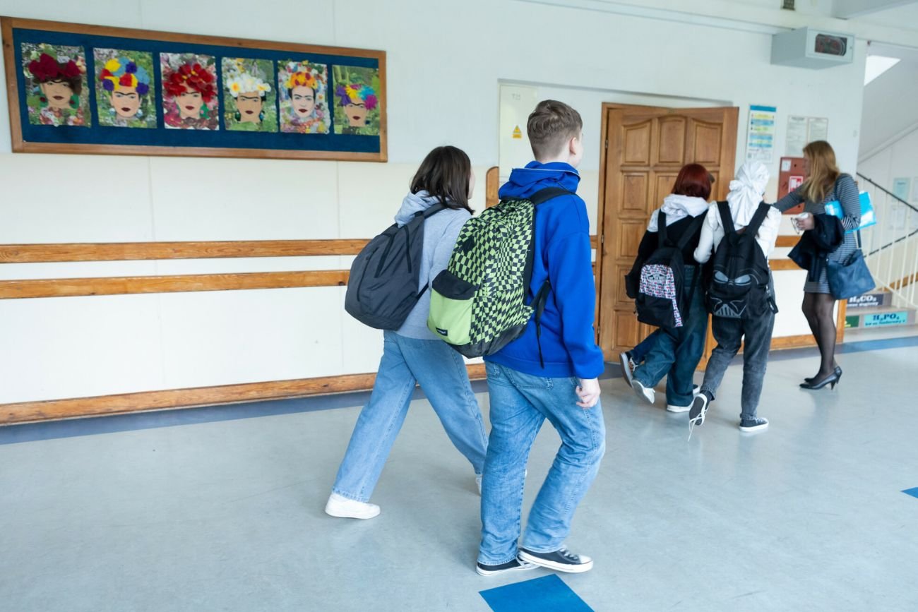 Nauczyciele boją się o dzisiejszą młodzież. "Licealiści czytają na poziomie 9-latków"