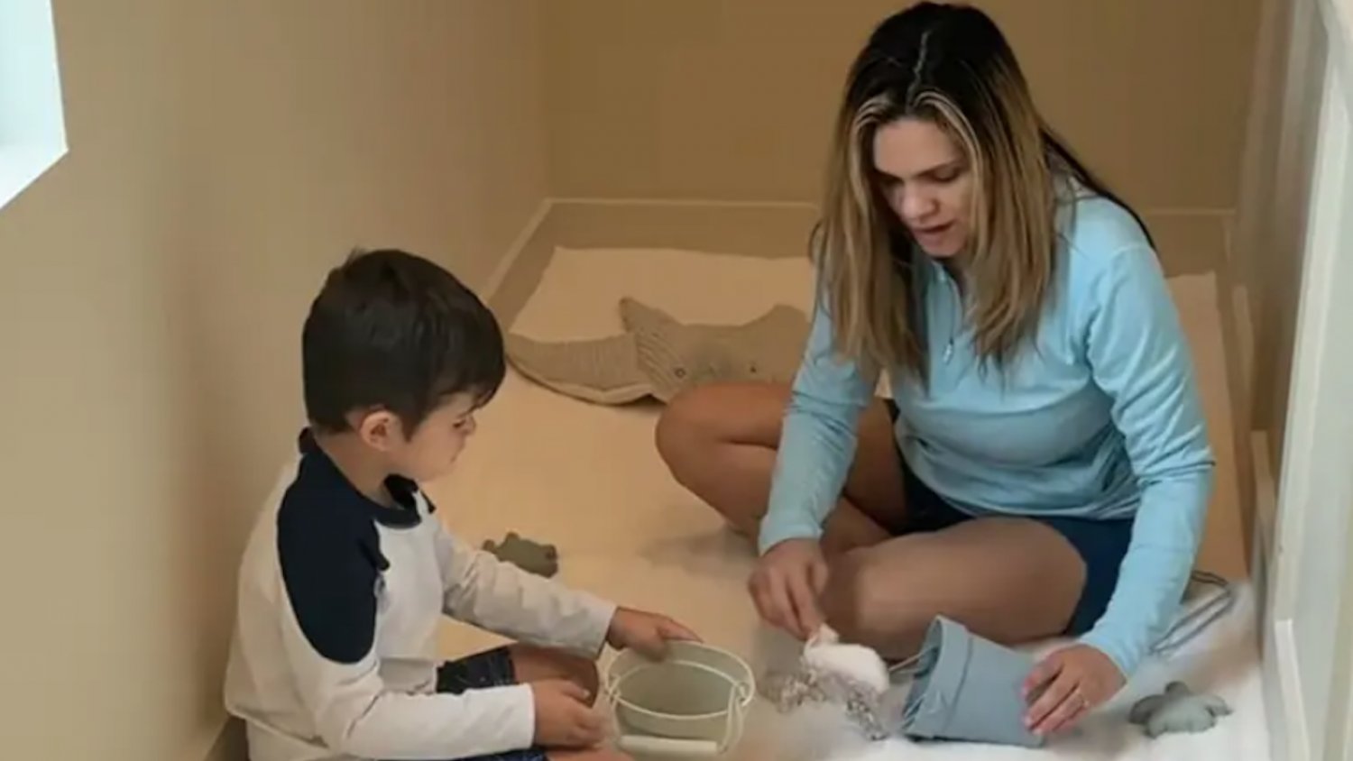 Mama zasypała pokój dzieci solą dla ich zdrowia. Sprawdziliśmy, czy haloterapia działa