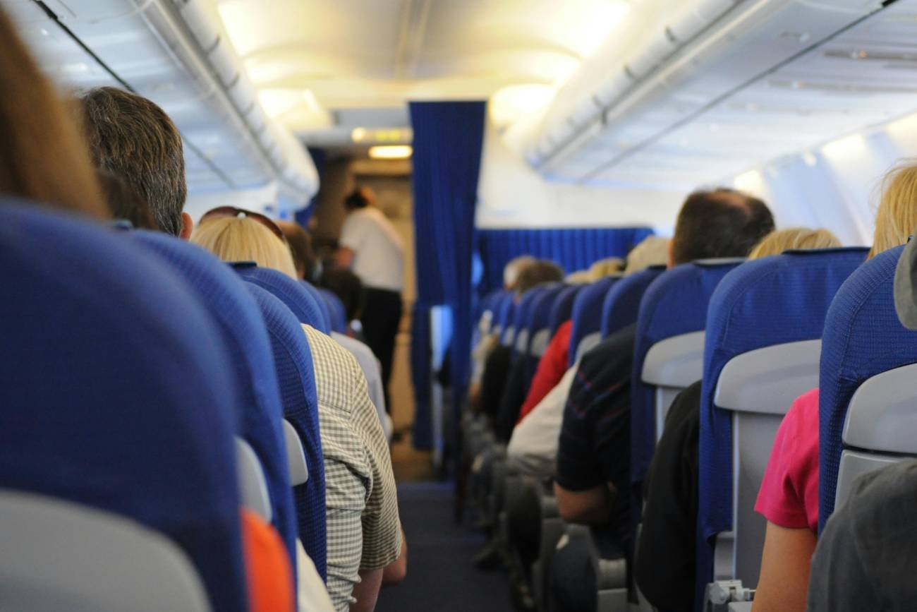 Cały lot przesiedziałam obok matki z płaczącym dzieckiem. Oto, dlaczego zwróciłam jej uwagę