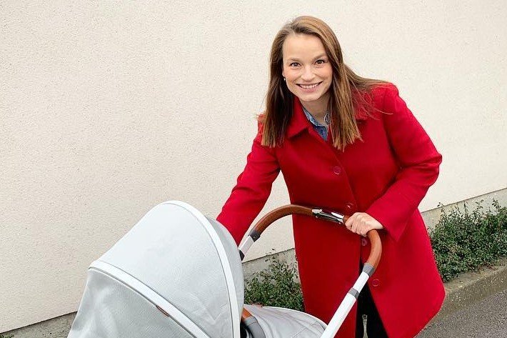 Ania Starmach zabrała córkę na spacer w wózku za 15 tysięcy złotych