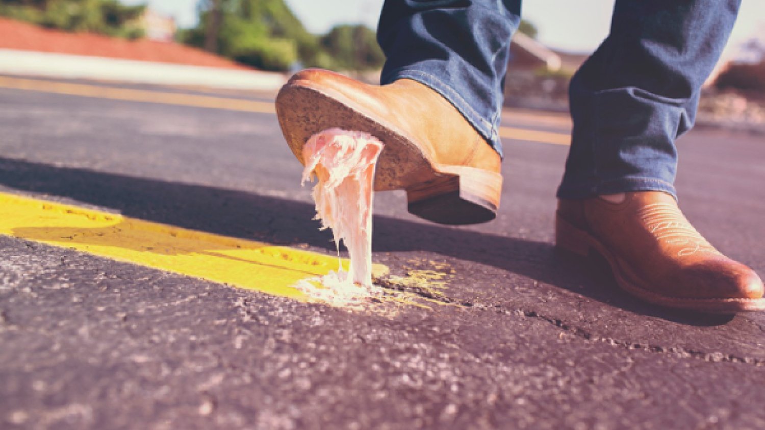 Fot. Pexels / [url=https://www.pexels.com/photo/man-person-street-shoes-2882/]www.gratisography.com[/url]/[url=https://www.pexels.com/photo-license/]CC0 License[/url]