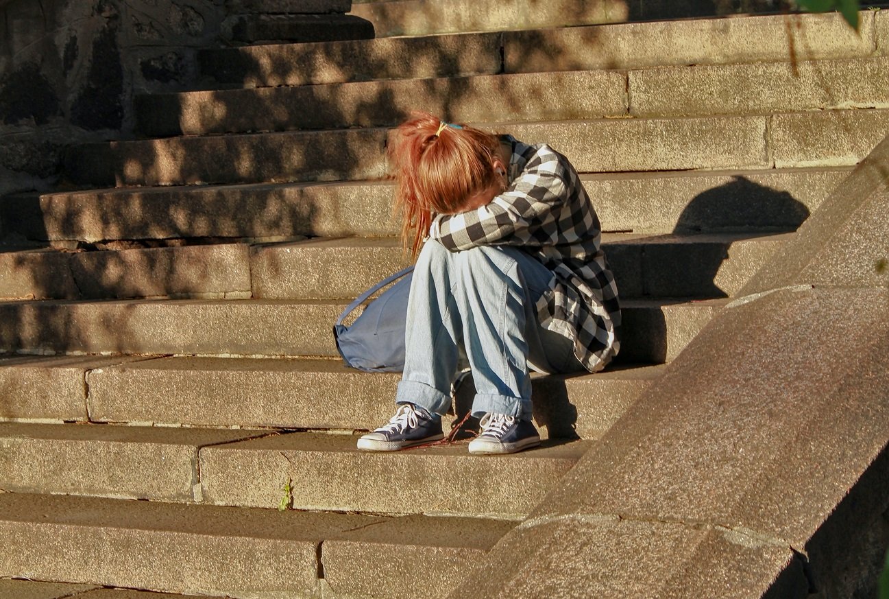 bepzieczny nastolatek