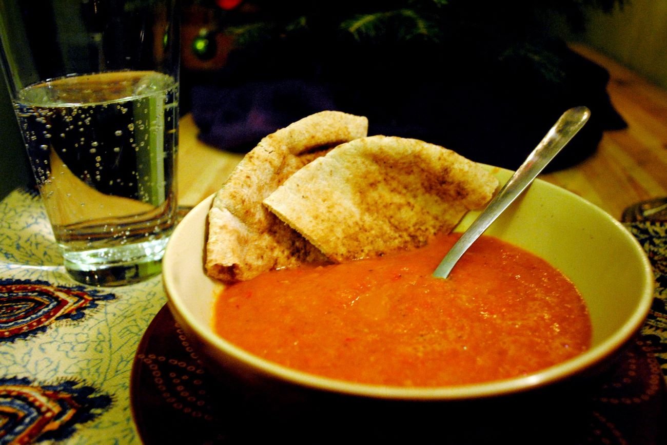 zupa z pieczonej papryki i pomidorów