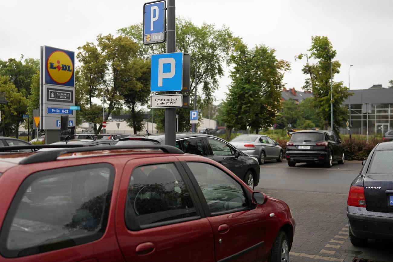 Policja udostępniła zdjęcie dziecka w aucie. Ten widok mrozi krew w żyłach